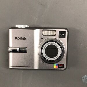 Kodak Silver Digital Camera *For Parts Only